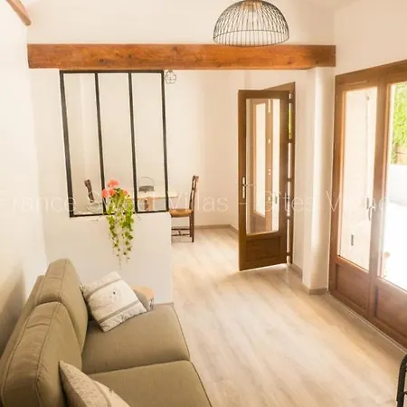 Apuelo Holiday home Montbrun-des-Corbieres